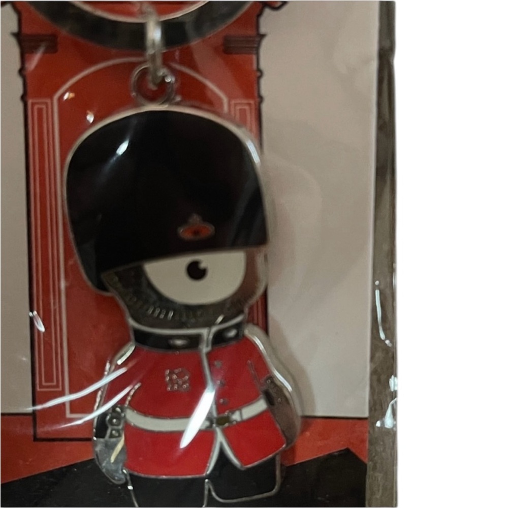Official LONDON 2012 Olympic Wenlock Queen's Guard Key Ring